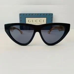 Gucci | Accessories | Authentic New Gucci Blue Cat Eye  display picture 2